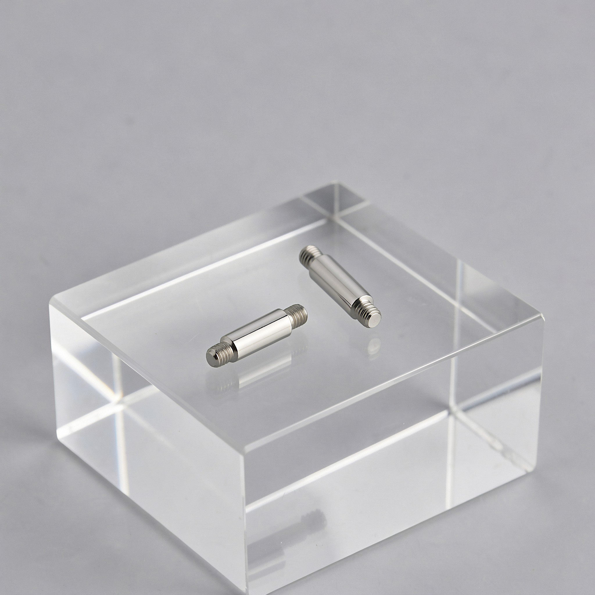 10 stuks 14G titanium oorbrug  - Body Jewelry For Sensitive Skin recensie en prijs